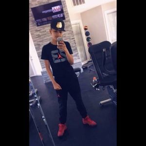 Meet your Posher, Alexis